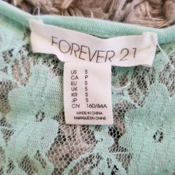 Tank top🦋 - Picture 4 of 4